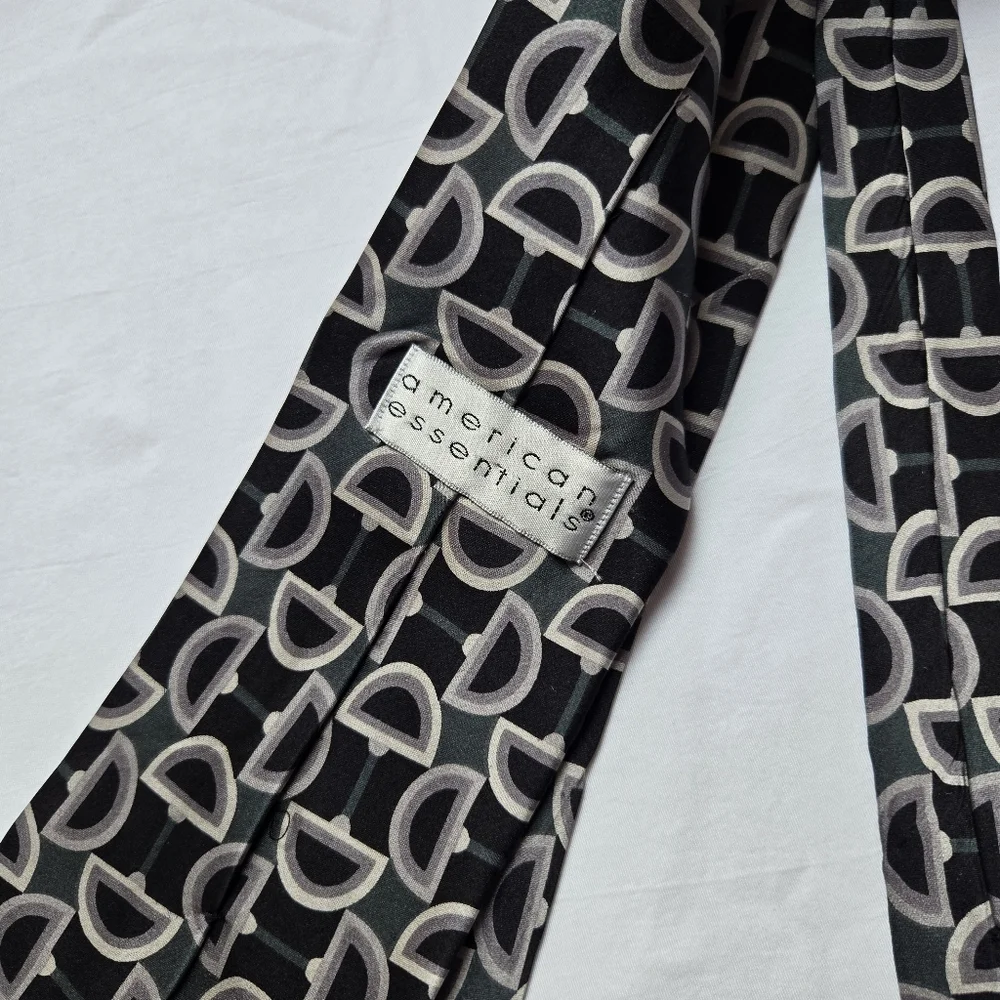American‎ Essentials Necktie - Picture 2 of 2